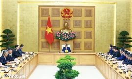 Thủ tướng Phạm Minh Chính tiếp Đại sứ Trung Quốc Hà Vĩ 