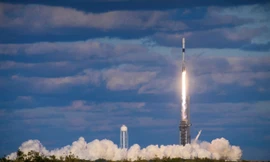 Tên lửa Falcon 9 đưa vệ tinh tình báo thứ 2 của Hàn Quốc vào quỹ đạo ngày 7/4. (Ảnh: AP)