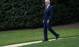 Đôi giầy mới của Tổng thống Mỹ Biden gây xôn xao