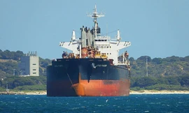 Hải quân Ấn Độ giải cứu 22 thuyền viên tàu Mỹ bị Houthi tấn công 