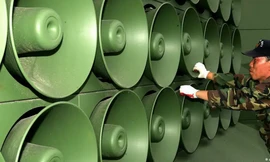 Dàn loa cỡ lớn của Hàn Quốc. (Ảnh: dpa)