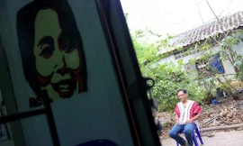 Ông Saw Taw Nee, phát ngôn viên Liên minh quốc gia Karen. (Ảnh: Reuters)