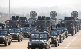  Binh lính Myanmar tham gia cuộc duyệt binh nhân Ngày Lực lượng Vũ trang ở Naypyitaw, Myanmar, ngày 27/3/2021. (Ảnh: Reuters)