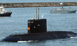 Tàu ngầm 'hố đen đại dương' sắp vượt biển về Việt Nam