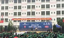 Gần 1.000 sinh viên hiến máu