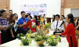 Các đội thi của các Liên Chi đoàn đã thuyết phục Hội đồng giám khảo bằng những sản phẩm chế biến từ nguyên liệu tự nhiên đi kèm bài thuyết trình sinh động