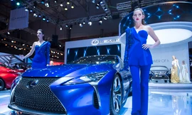Lexus “chơi trội” với xe sang công nghệ Hybrid