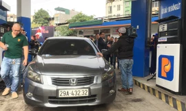 Phó Thủ tướng yêu cầu Bộ Công Thương chủ trì phối hợp với Bộ Tài chính đẩy nhanh tiến độ nghiên cứu, sửa đổi Nghị định về kinh doanh xăng dầu