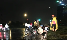 Một nữ sinh bị ngã xe, chấn thương nặng ở đầu gối