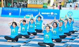 Mãn nhãn với màn đồng diễn Yoga tại Đà Nẵng hưởng ứng Ngày Quốc tế Yoga 2022 