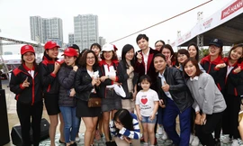 Hàng nghìn người trải nghiệm 'Chạm, thử, tin' tại Thành phố Toyota