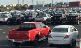 Ô tô nhập khẩu về cảng Tân Vũ, Hải Phòng. Ảnh: Tuấn Nguyễn