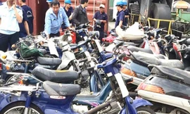 Một lô xe máy Nhật Bản nhập lậu bị Hải quan TP.HCM bắt giữ