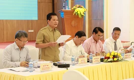 Ông Bùi Sỹ Lợi phát biểu tại hội nghị 