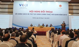 Nhiều ý kiến bức xúc về thuế được các doanh nghiệp chia sẻ tại diễn đàn ngày 26/11