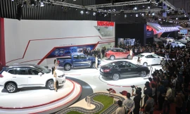 Hơn 150.000 lượt khách tham quan triển lãm ô tô Việt Nam 2017