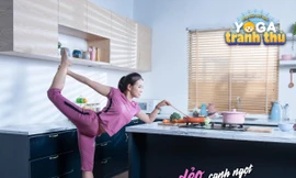 'Yoga tranh thủ' - trào lưu mới độc, đẹp, lạ