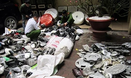 Khởi tố 2 vụ buôn lậu phụ tùng ô tô, thiết bị y tế