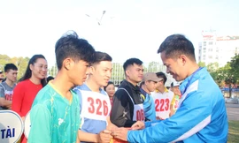 Thanh niên Đắk Lắk hưởng ứng phong trào 10.000 bước chân mỗi ngày