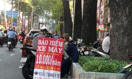 Cục trưởng Cục Quản lý, giám sát bảo hiểm, Bộ Tài chính Phùng Ngọc Khánh trả lời báo chí sáng 22/5. Ảnh: Tuấn Nguyễn