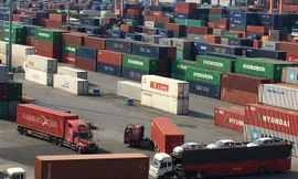 Tính từ đầu năm tới 16/2/2021, tổng trị giá xuất nhập khẩu hàng hóa của Việt Nam đạt 74,5 tỷ USD. Ảnh: Tuấn Nguyễn 