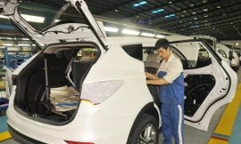 Dịch COVID-19 khiến nhiều hoạt động sản xuất, kinh doanh nhiều doanh nghiệp bị đình trệ. Ảnh minh họa của: Tuấn Nguyễn