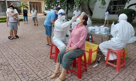 Ngành y tế TP. Buôn Ma Thuột tiến hành test nhanh, bóc tách F0 ra khỏi cộng đồng