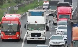 Giao thông rối loạn trên cao tốc TP HCM - Trung Lương