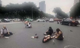 Nữ tài xế lái Mercedes vượt đèn đỏ tông 13 người bị thương