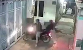 Trộm chó bất thành, 'cẩu tặc' bị chủ nhà đuổi chạy thục mạng