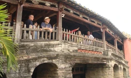 Hội An chỉ cho 20 khách qua Chùa Cầu mỗi lượt