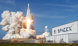 SpaceX phóng thành công tên lửa mạnh nhất hành tinh