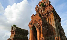 Tuyệt tác tháp cổ Chăm hơn 1.000 năm tuổi ở Bình Định