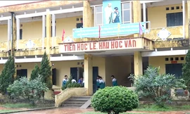 Nữ sinh đánh bạn bị nhắn tin đe dọa, chưa dám đến trường