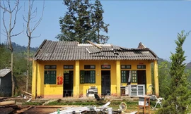 Giông lốc khiến 185 ngôi nhà ở Lào Cai tốc mái, sập đổ