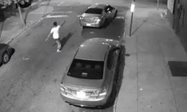 Nổ súng vào xe vì khó chịu với ánh đèn