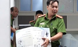 Cảnh sát thu giữ tiền, ôtô tại địa ốc Alibaba