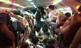 Xe khách 29 chỗ nhồi nhét đến... 93 người