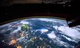 Video: Trái Đất khi đêm xuống nhìn từ Trạm vũ trụ của NASA