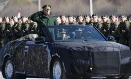 Lộ phiên bản mui trần của siêu xe chống đạn dành cho Tổng thống Putin