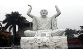 VIDEO: 16 pho tượng La Hán ở Hà Nội bị đập phá