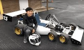 Cận cảnh xe đua F1 có 6 bánh của cậu bé 13 tuổi