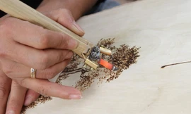 Độc đáo nghệ thuật viết thư pháp bằng bút lửa tại Hà Nội