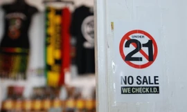 Thành phố đầu tiên của Mỹ cấm bán thuốc lá