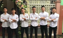 Giải mã chiếc 'áo sơ mi quốc dân' xôn xao mạng xã hội