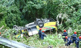 Xe khách lao xuống vực đèo Hải Vân: Do mất phanh?