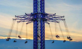 Cùng thử cảm giác mạnh khi ngồi trên xích đu cao nhất thế giới