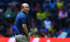 VFF hé lộ mức lương giữ chân HLV Park Hang Seo