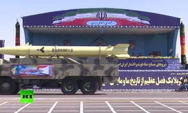 Quân đội Iran phô diễn sức mạnh trong lễ duyệt binh