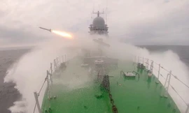 Chiến hạm Nga phóng tên lửa phòng không trên biển Nhật Bản